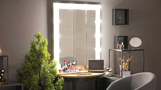 The Benefits of Using Vanity and Makeup Mirrors with Built-In Lights