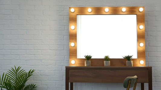 How to Incorporate Vanity and Makeup Mirrors into Your Home Decor