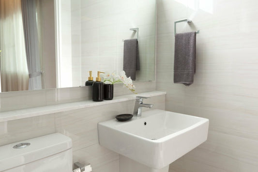 The Benefits of LED Mirrors for Small Bathrooms